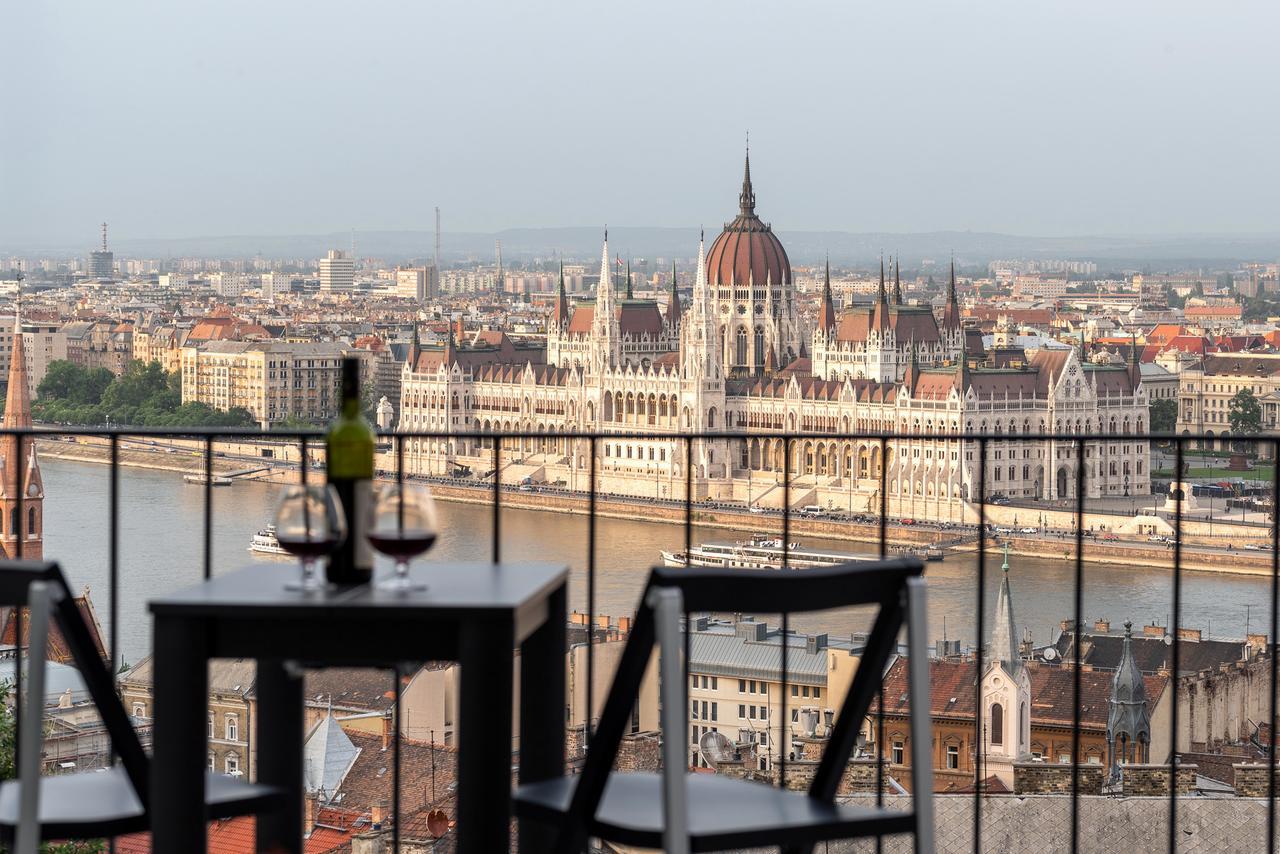 Parliament View Budapesta